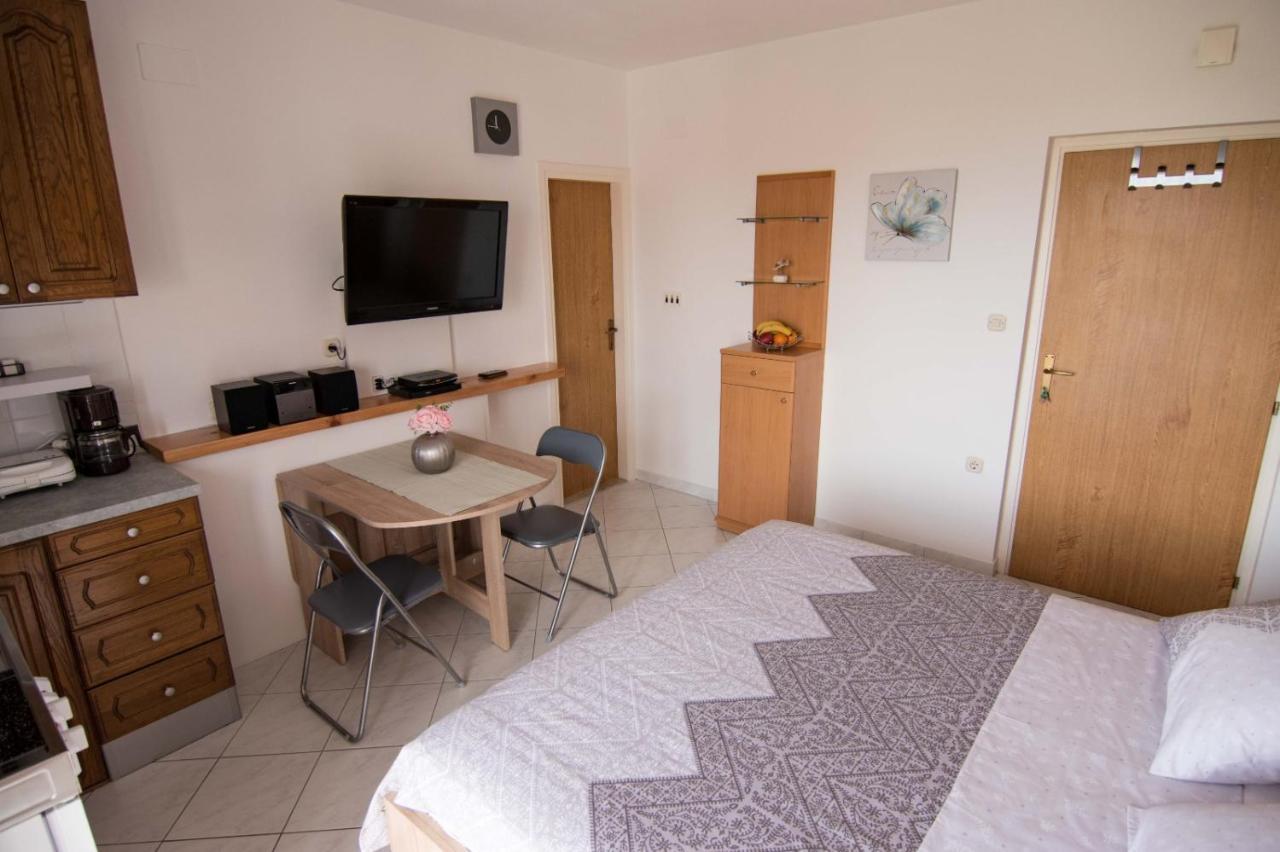 Studio Mali Raj Supetar Extérieur photo