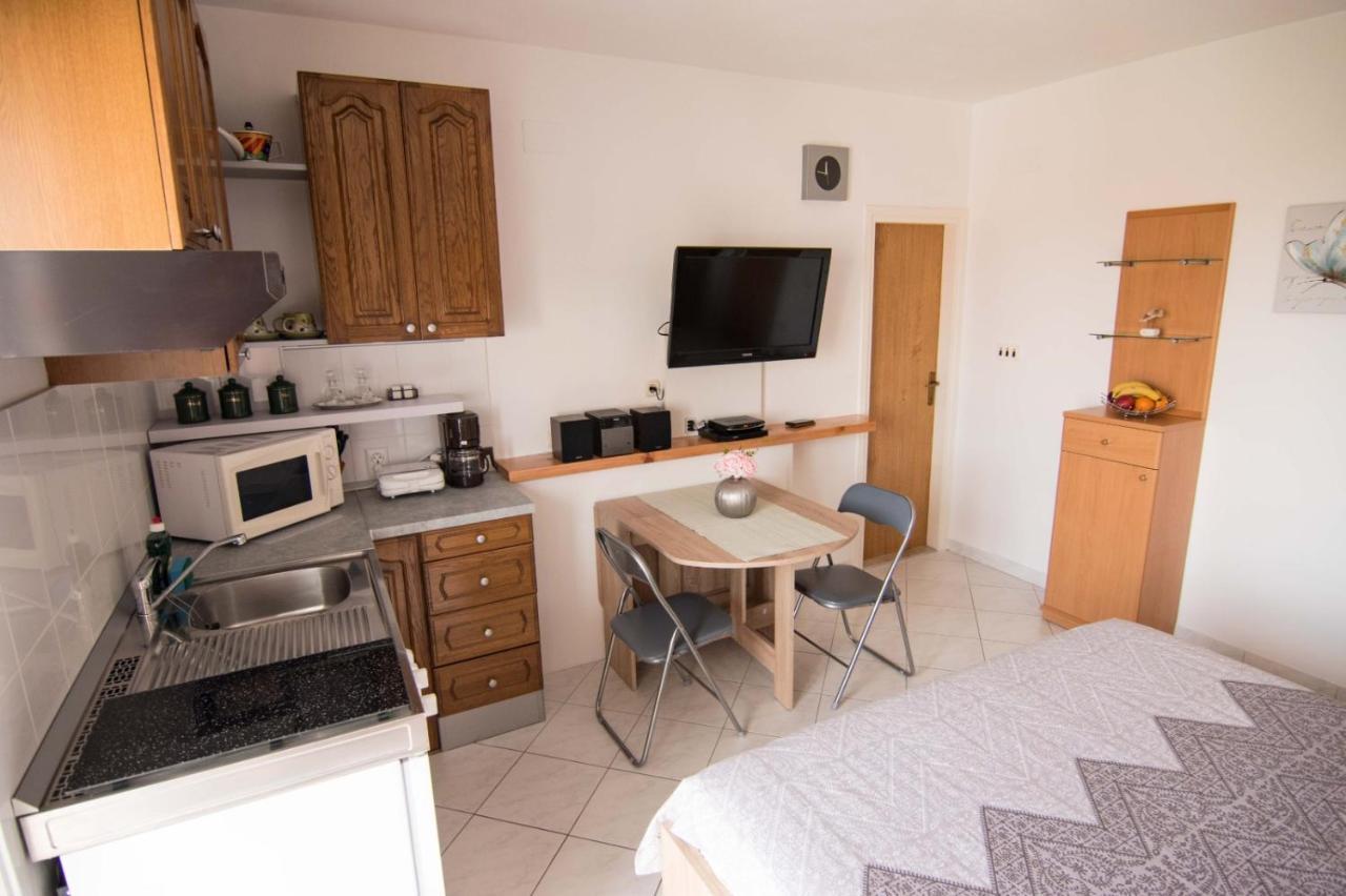 Studio Mali Raj Supetar Extérieur photo